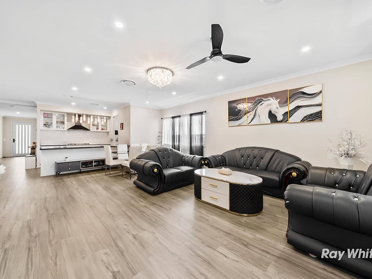 18 Mcclune Street, LOGAN RESERVE - Thumbnail 8