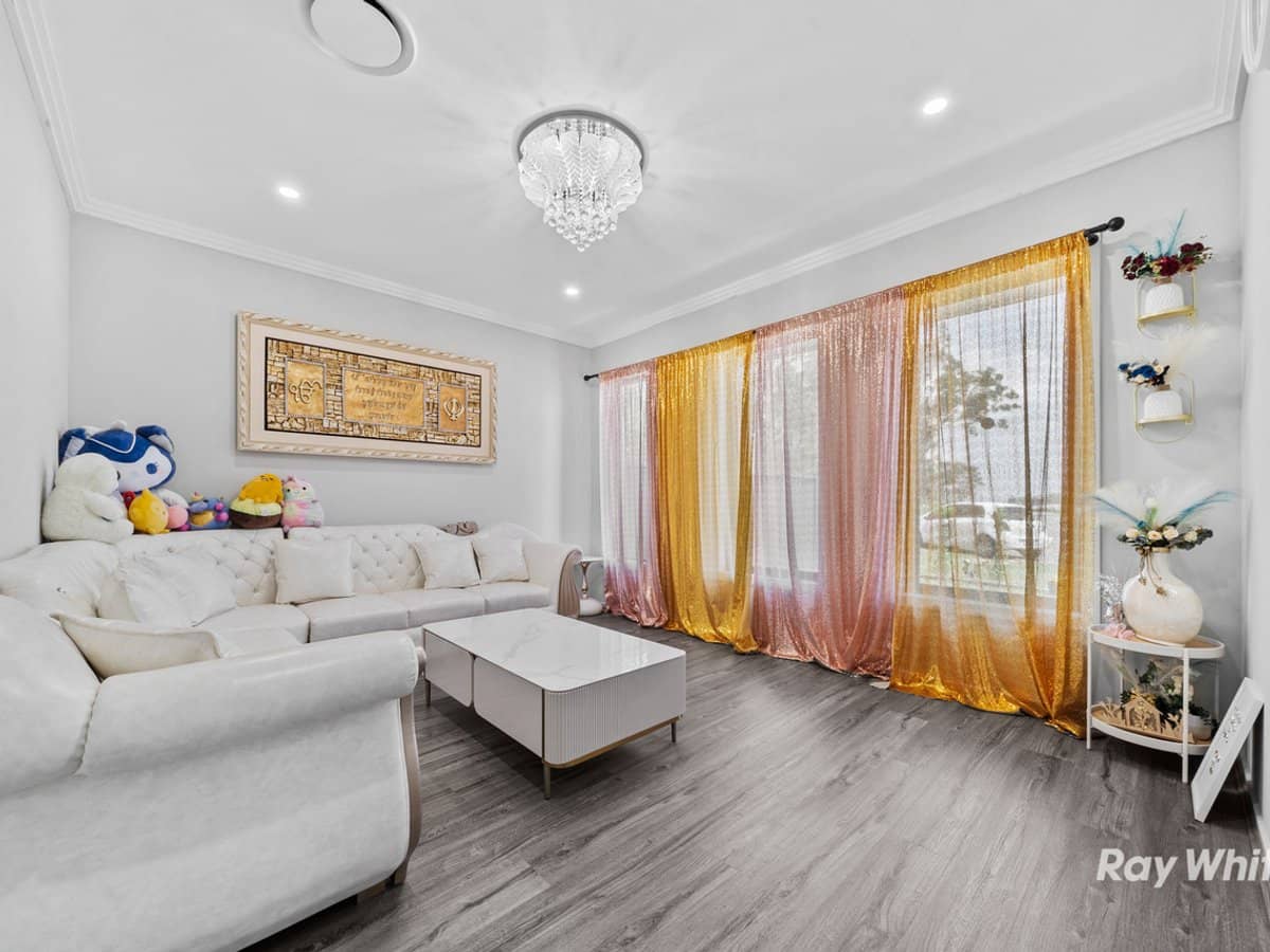 18 Mcclune Street, LOGAN RESERVE - Thumbnail 11