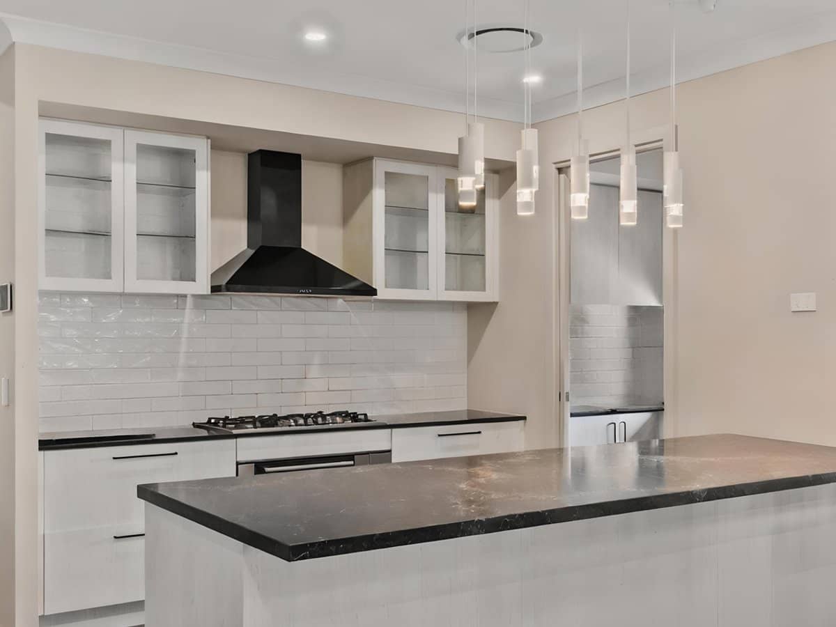 18 Mcclune Street, LOGAN RESERVE - Thumbnail 12