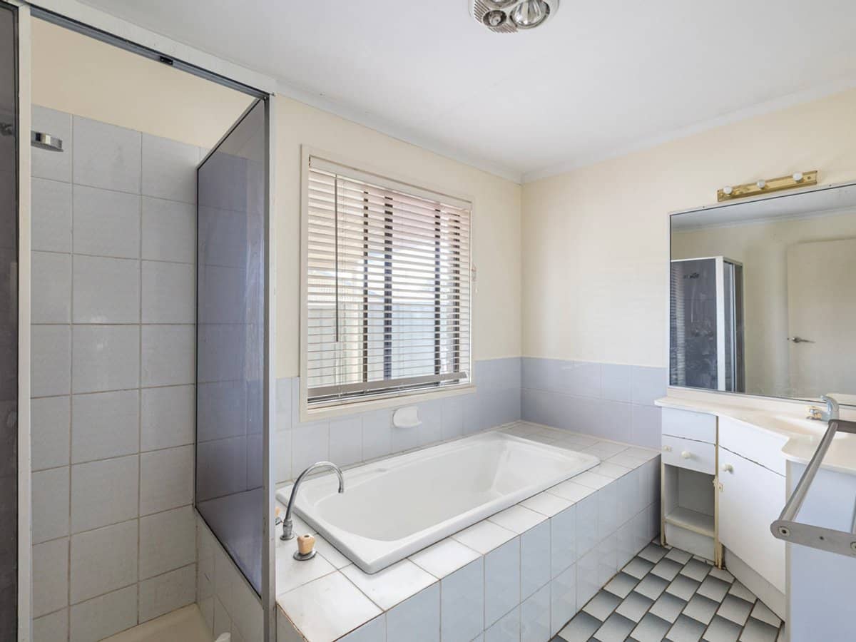 10 Webb Court, ALEXANDRA HILLS - Thumbnail 6