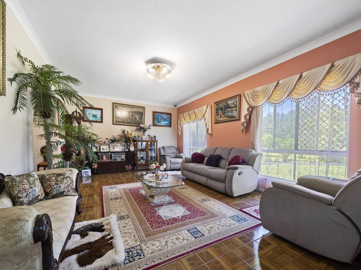 145 Crumpton Drive, BLACKBUTT - Thumbnail 7