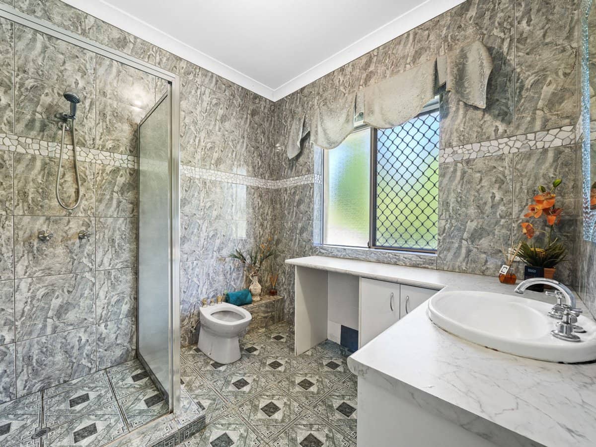 145 Crumpton Drive, BLACKBUTT - Thumbnail 16