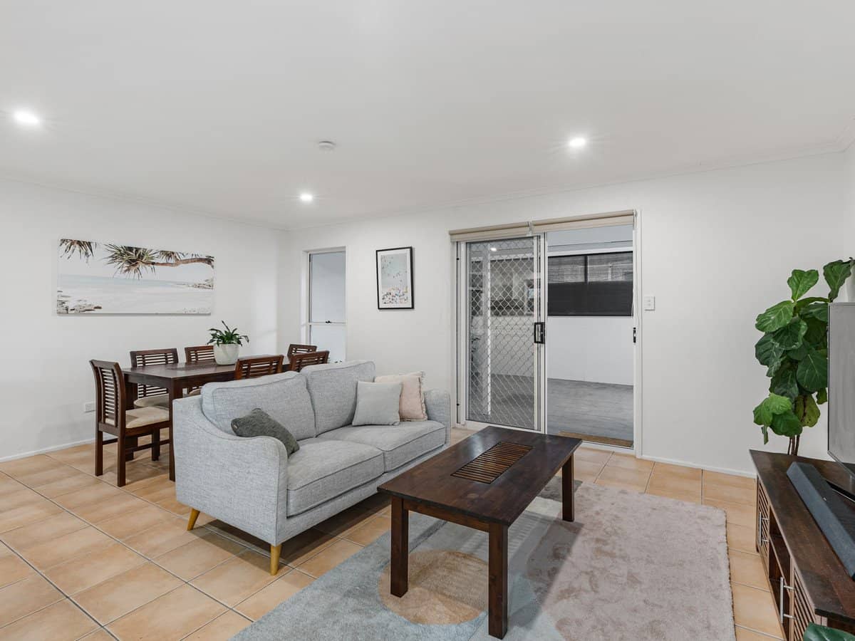 18 Lisa Street, REDLAND BAY - Thumbnail 9