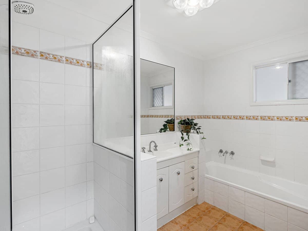 18 Lisa Street, REDLAND BAY - Thumbnail 13