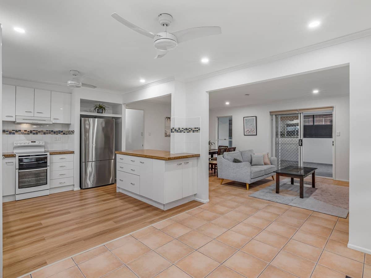 18 Lisa Street, REDLAND BAY - Thumbnail 25