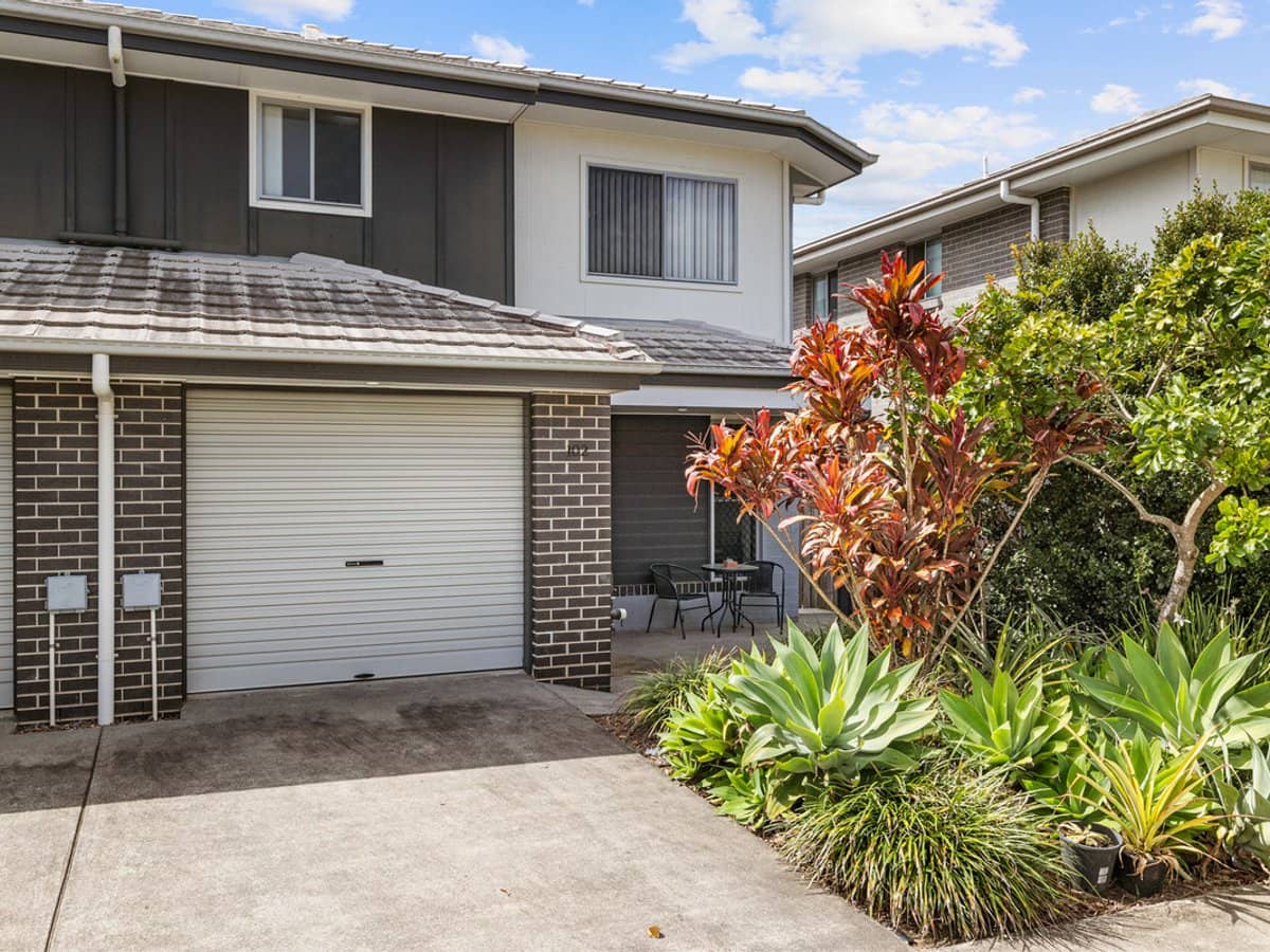 2 Pateman Parade, THORNLANDS - Thumbnail 1