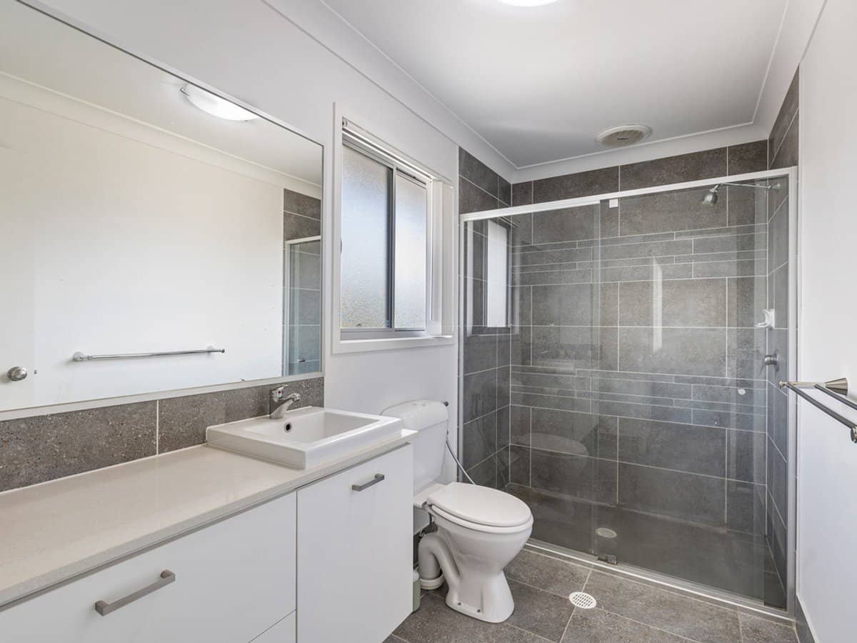 2 Pateman Parade, THORNLANDS - Thumbnail 10