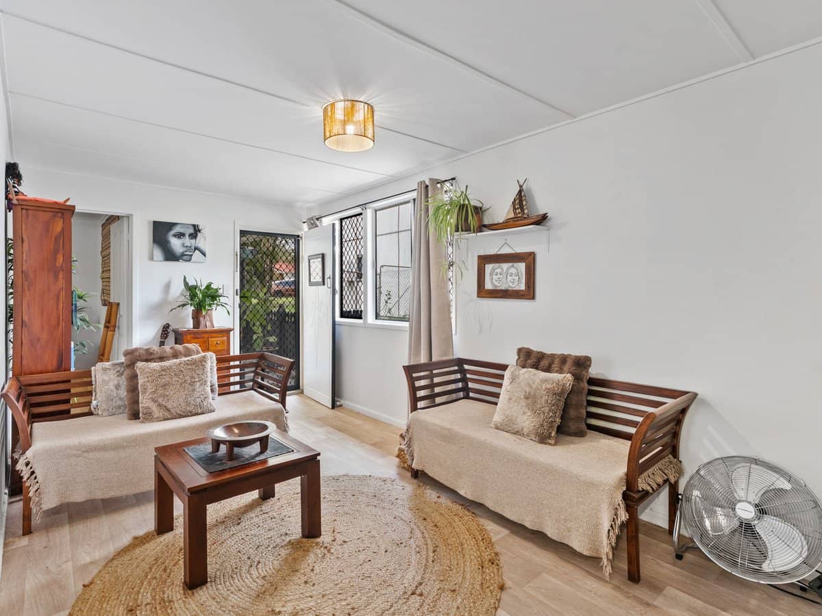 12 Michael Street, REDLAND BAY - Thumbnail 7