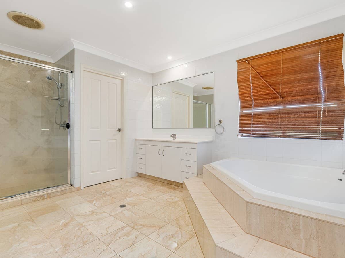 15 Verdelho Street, THORNLANDS - Thumbnail 7