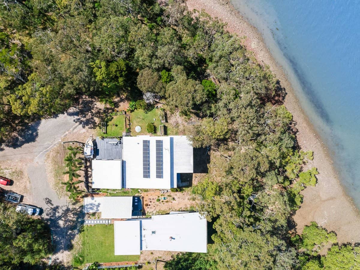 1 Cliff Terrace, MACLEAY ISLAND - Thumbnail 2