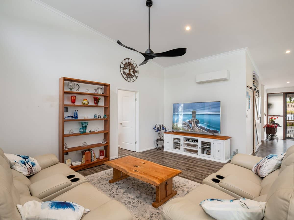 1 Cliff Terrace, MACLEAY ISLAND - Thumbnail 8