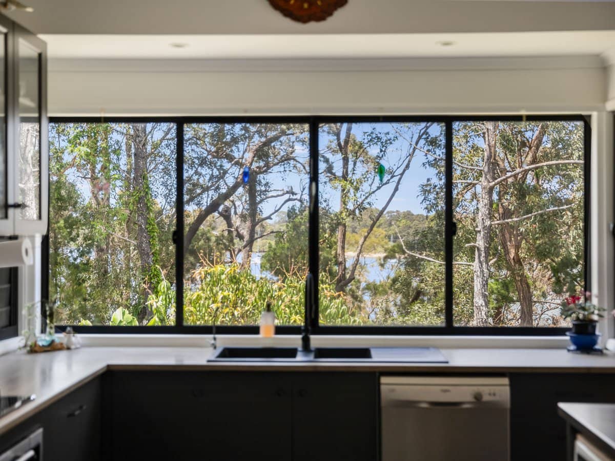 1 Cliff Terrace, MACLEAY ISLAND - Thumbnail 10