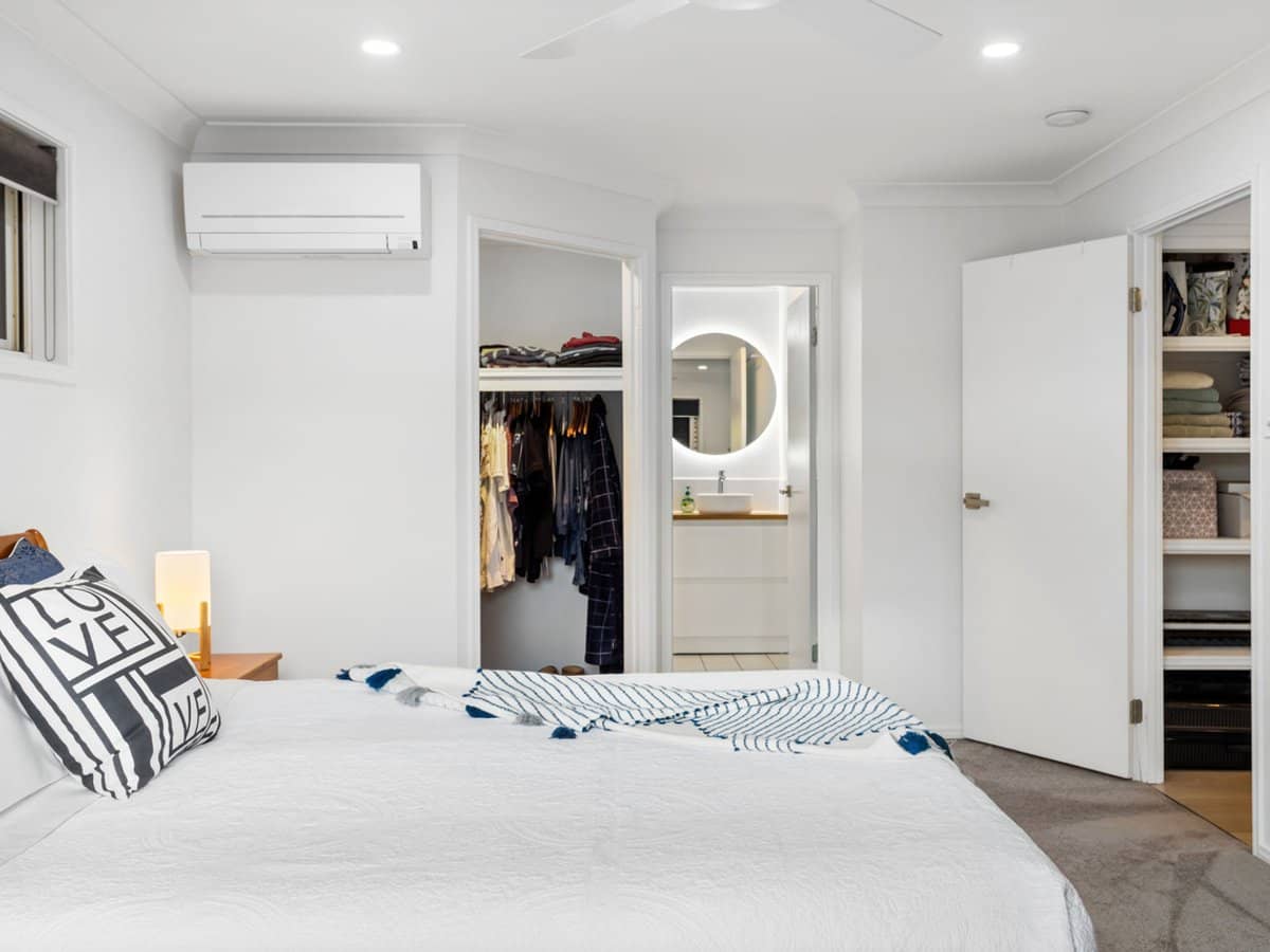 1-5 Studio Drive, Pacific Pines - Thumbnail 9