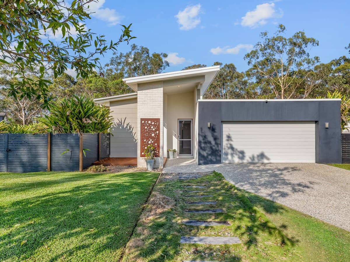 34 Hoop Pine Street, MOUNT COTTON - Thumbnail 2