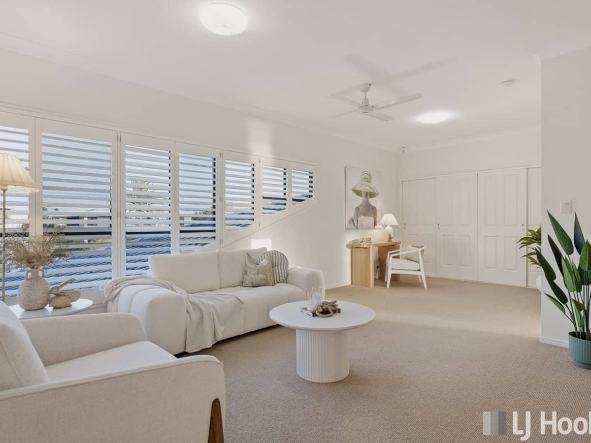 14 Raby Bay Boulevard, RABY BAY - Thumbnail 11