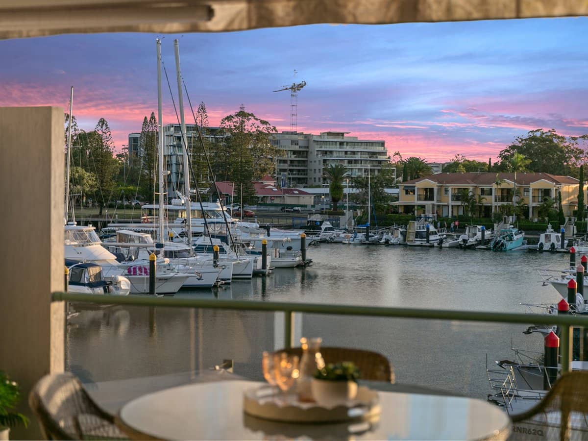 20 Masthead Drive, CLEVELAND - Thumbnail 1