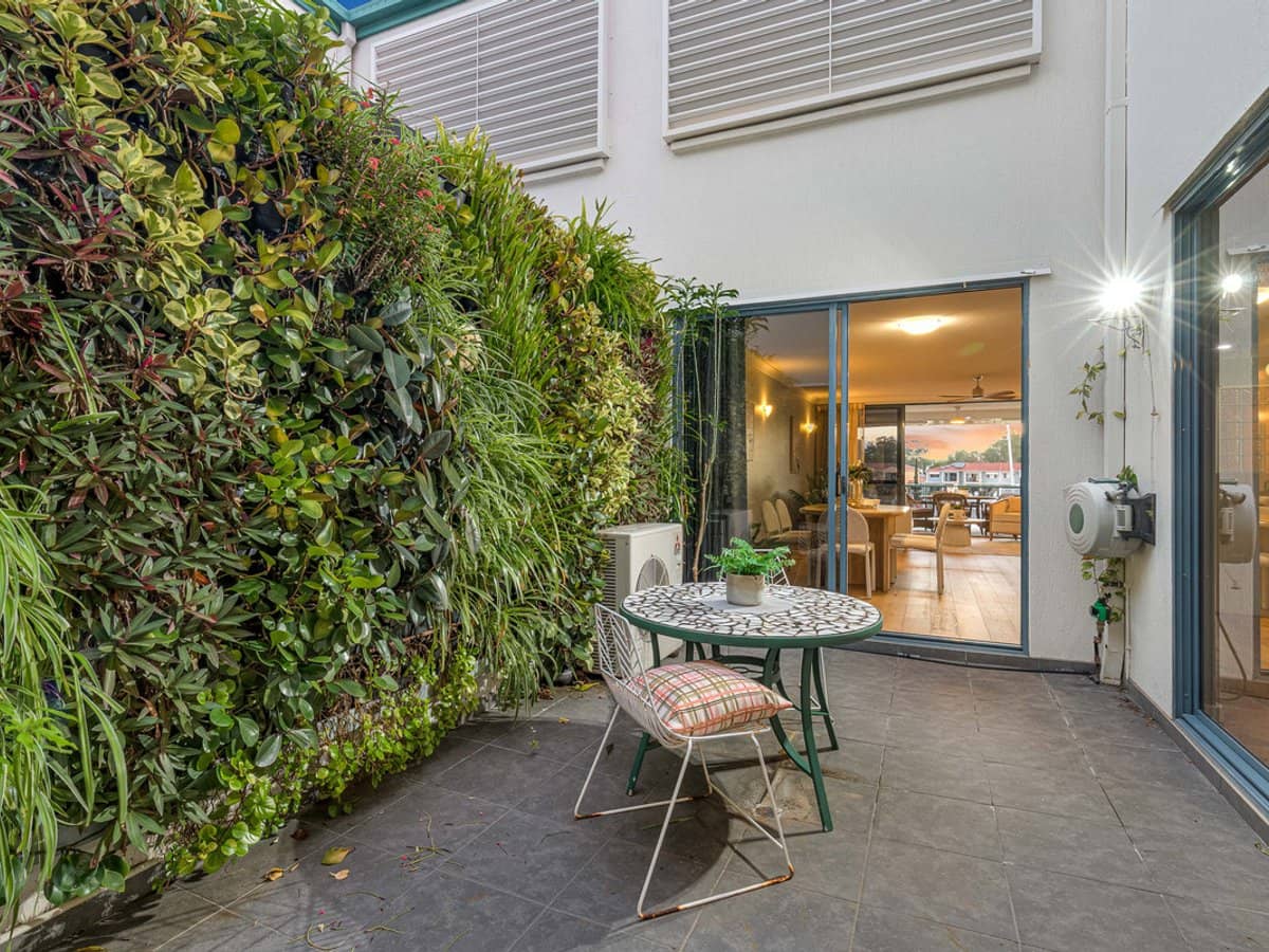 20 Masthead Drive, CLEVELAND - Thumbnail 8