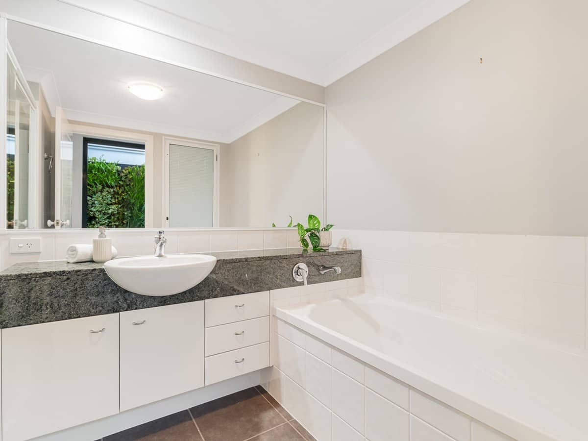 20 Masthead Drive, CLEVELAND - Thumbnail 20