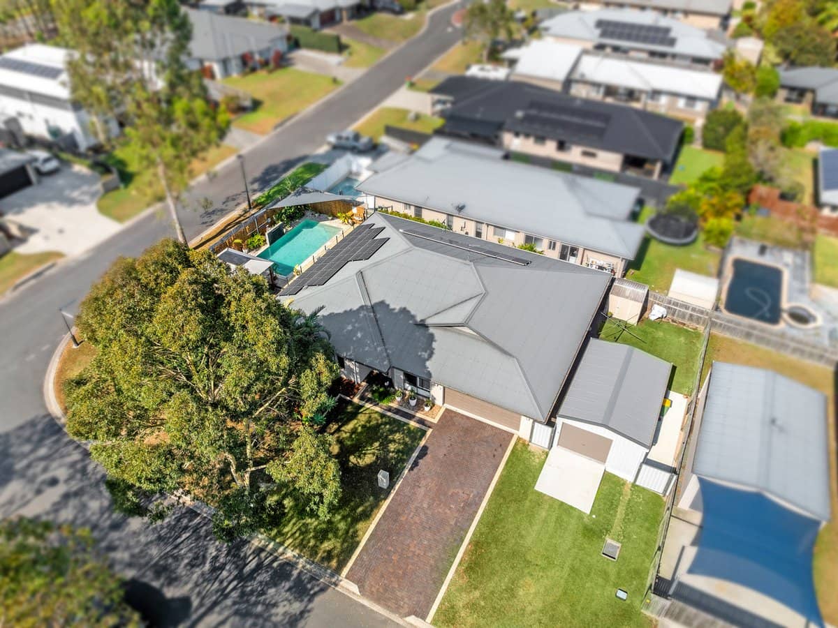 17 Amphora Street, MOUNT COTTON - Thumbnail 2