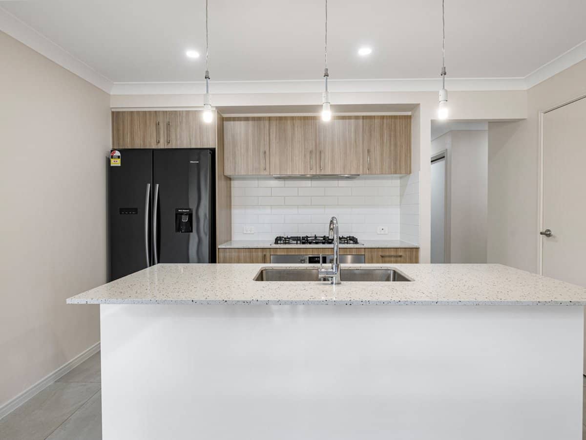 5 Parakeet Street, BIRKDALE - Thumbnail 3