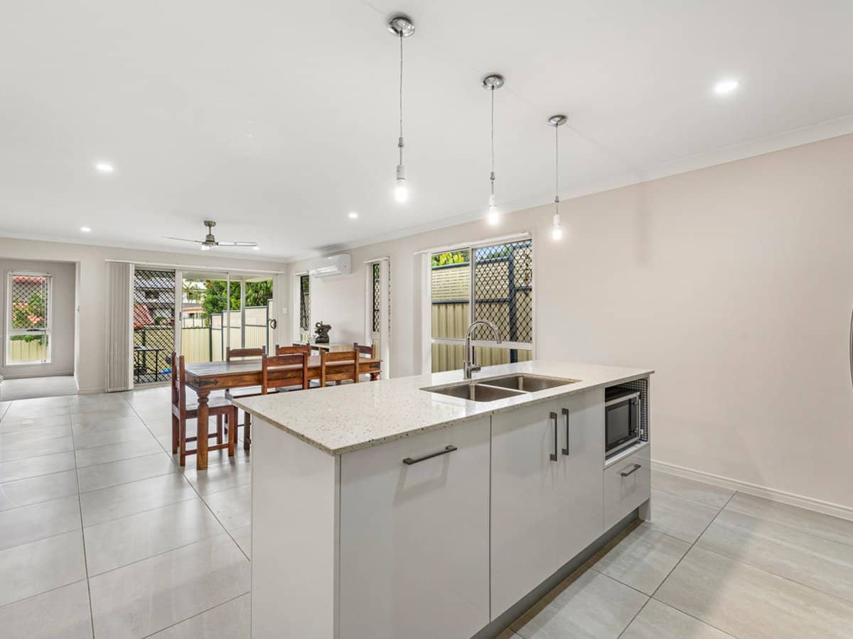 5 Parakeet Street, BIRKDALE - Thumbnail 4