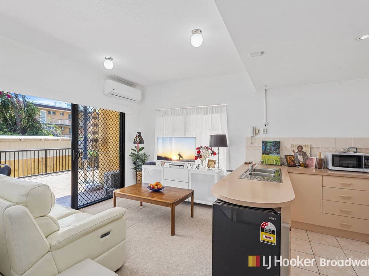 143 Frank Street, LABRADOR - Thumbnail 3