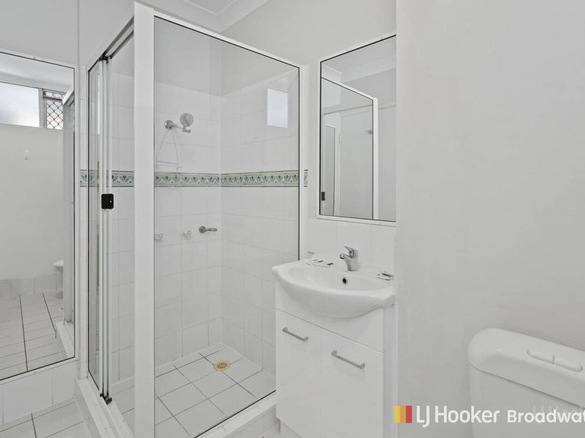 125 Frank Street, LABRADOR - Thumbnail 5