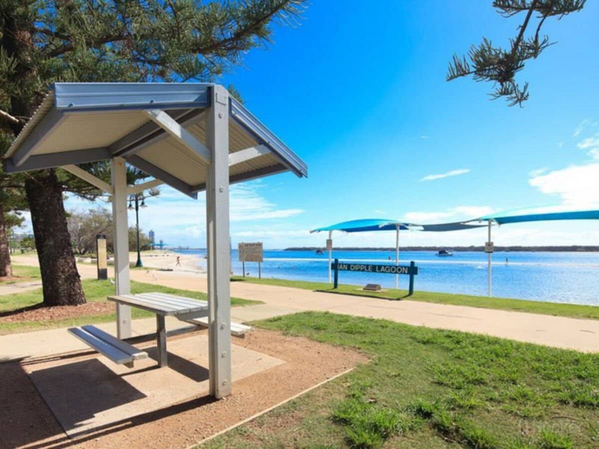 125 Frank Street, LABRADOR - Thumbnail 13