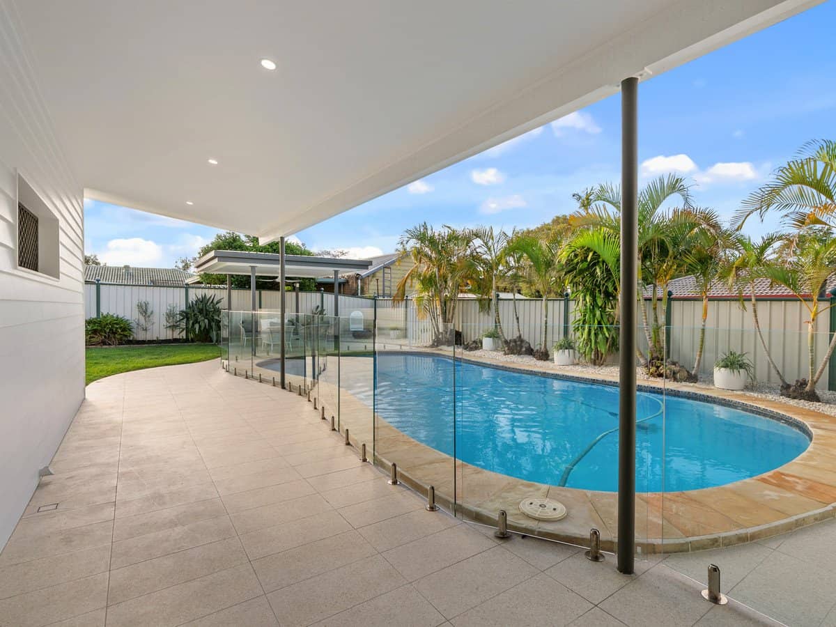 6 Cranford Street, BIRKDALE - Thumbnail 2