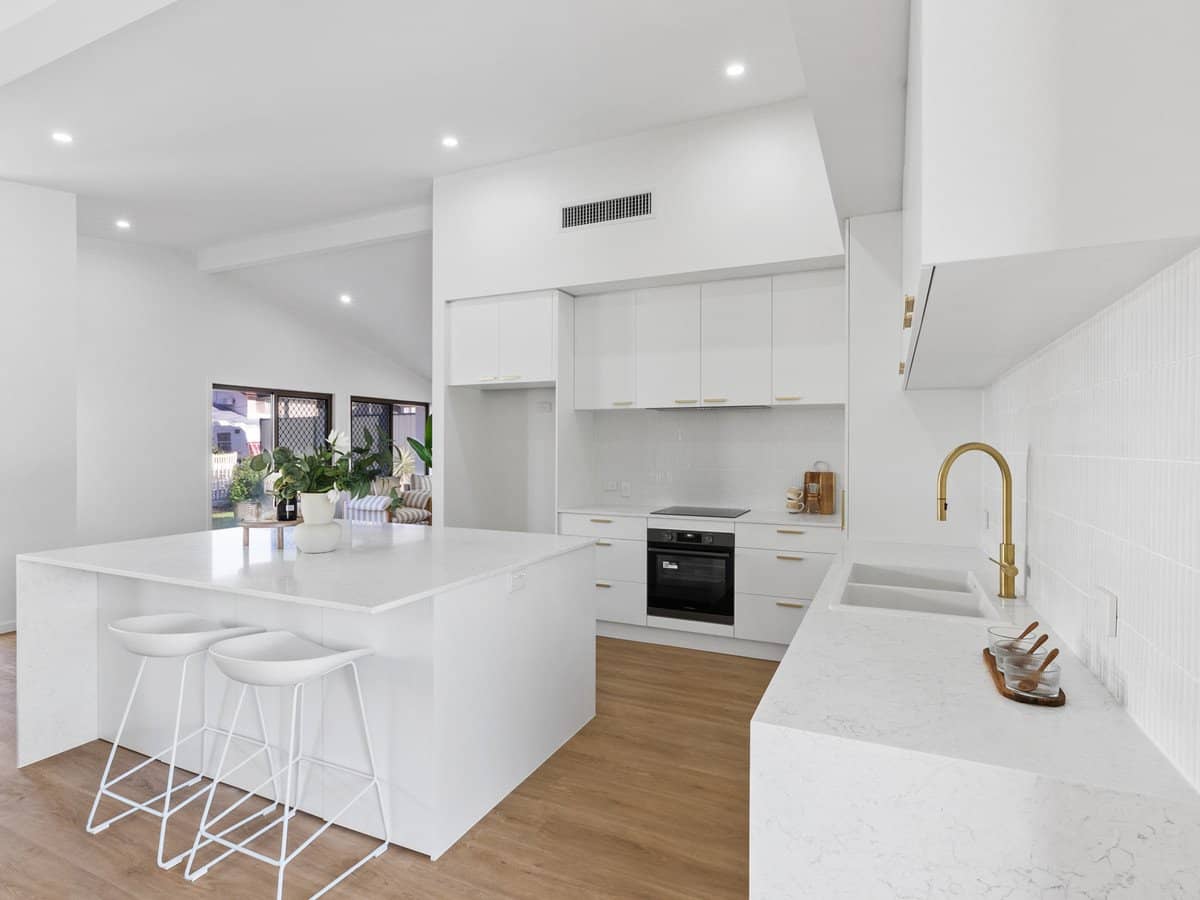 6 Cranford Street, BIRKDALE - Thumbnail 8