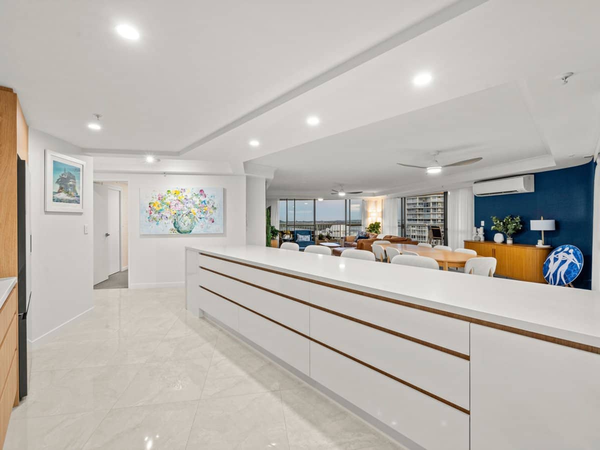 21 Bayview Street, Runaway Bay - Thumbnail 4