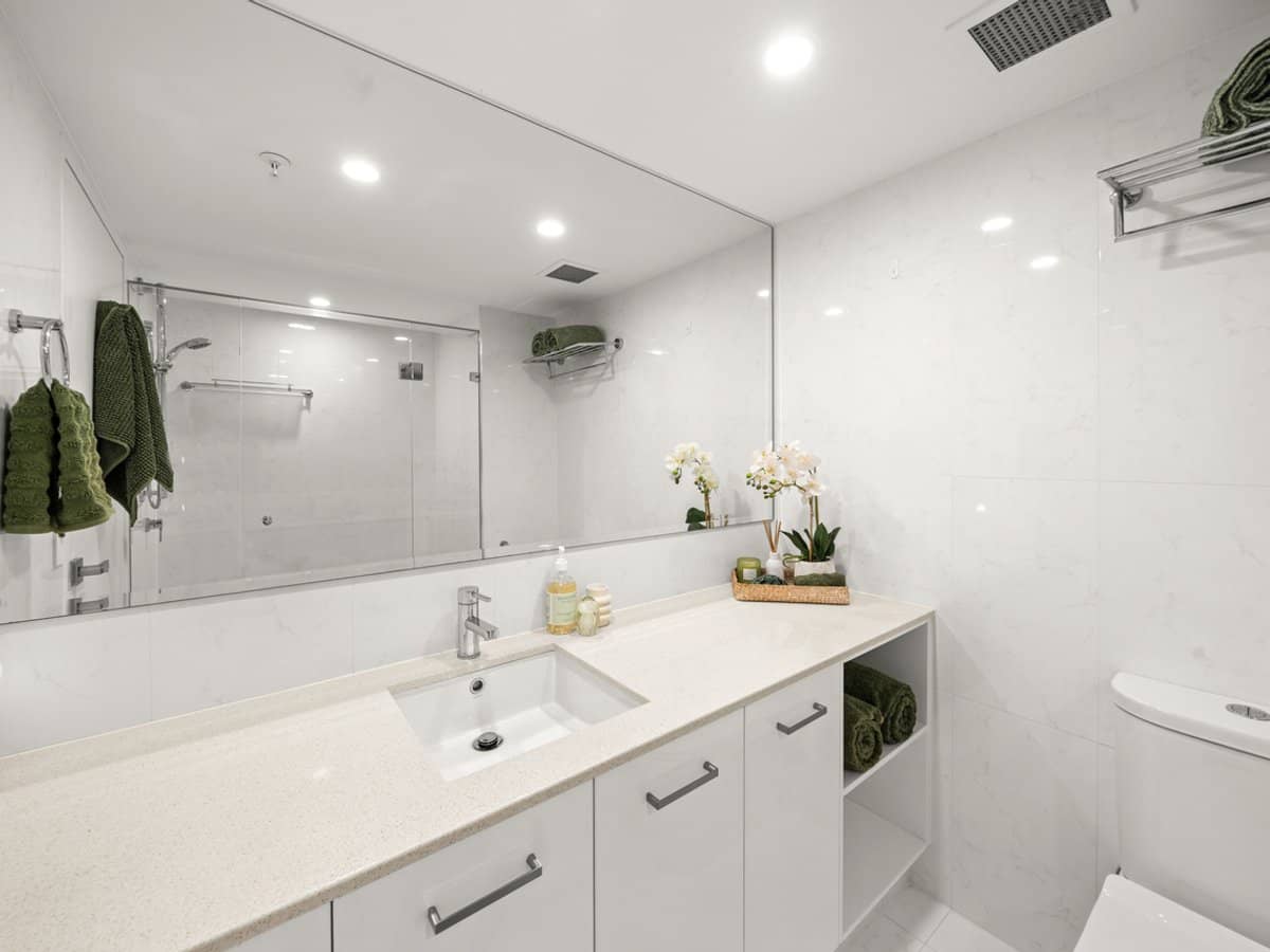 21 Bayview Street, Runaway Bay - Thumbnail 15