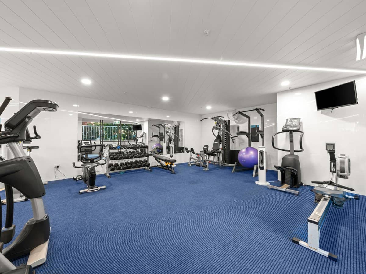 21 Bayview Street, Runaway Bay - Thumbnail 28