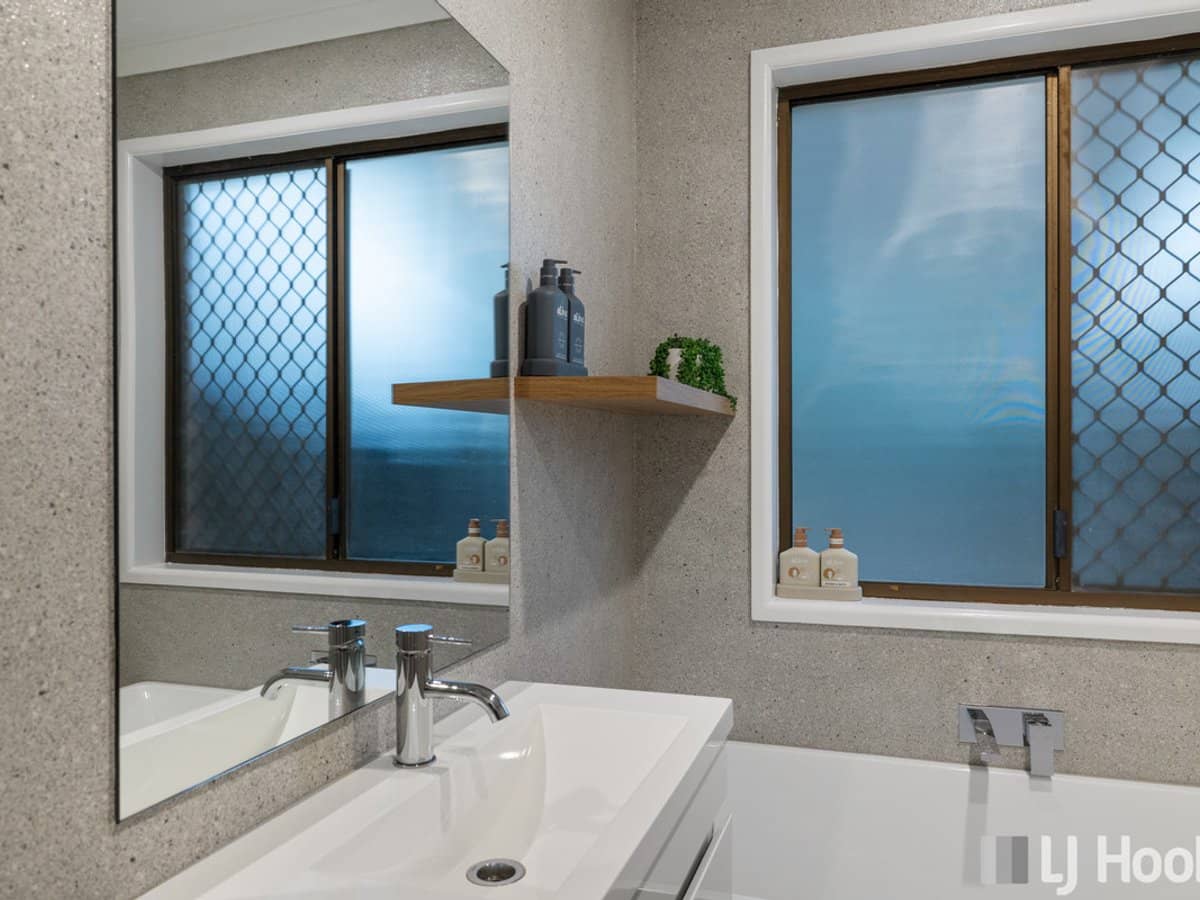 2 Troutbeck Court, ALEXANDRA HILLS - Thumbnail 14