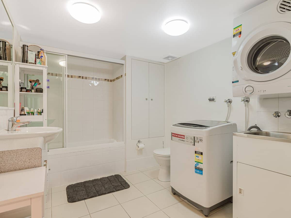 7-13 Shore Street East, CLEVELAND - Thumbnail 17