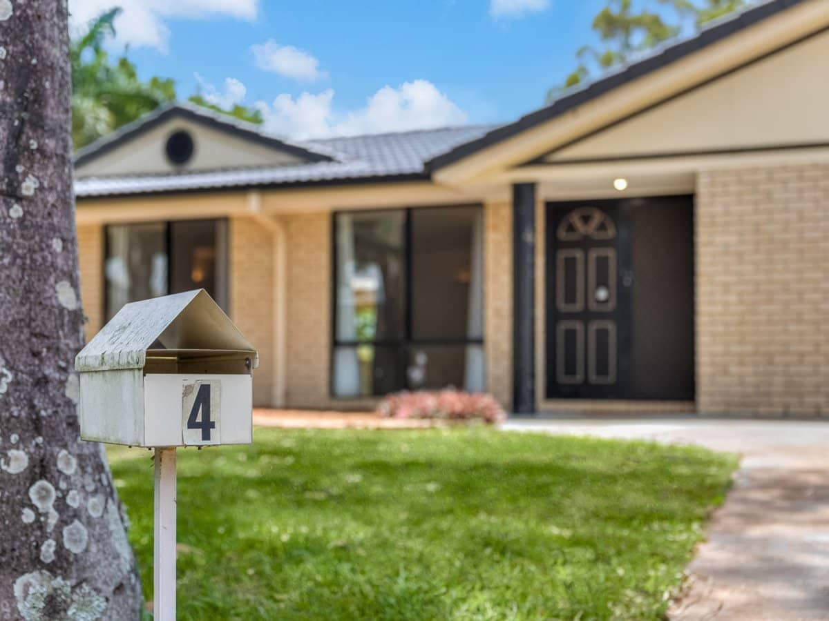 4 Eton Court, ALEXANDRA HILLS - Thumbnail 1