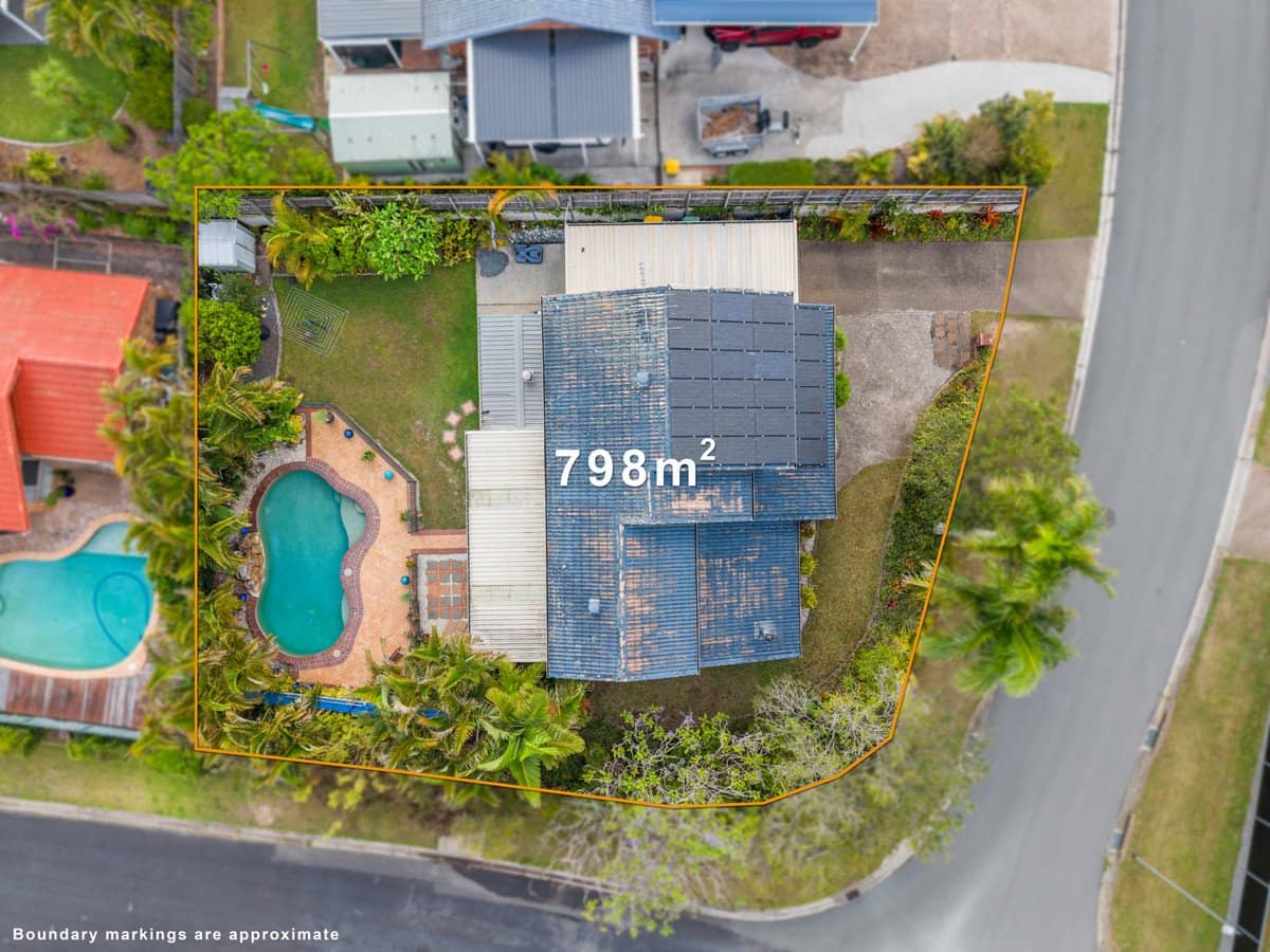 31 Diford Street, CAPALABA - Thumbnail 1