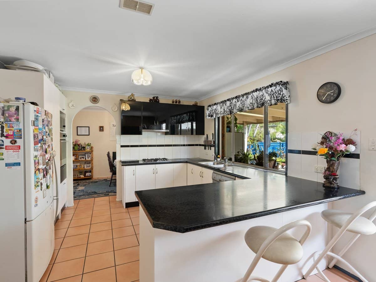 31 Diford Street, CAPALABA - Thumbnail 9