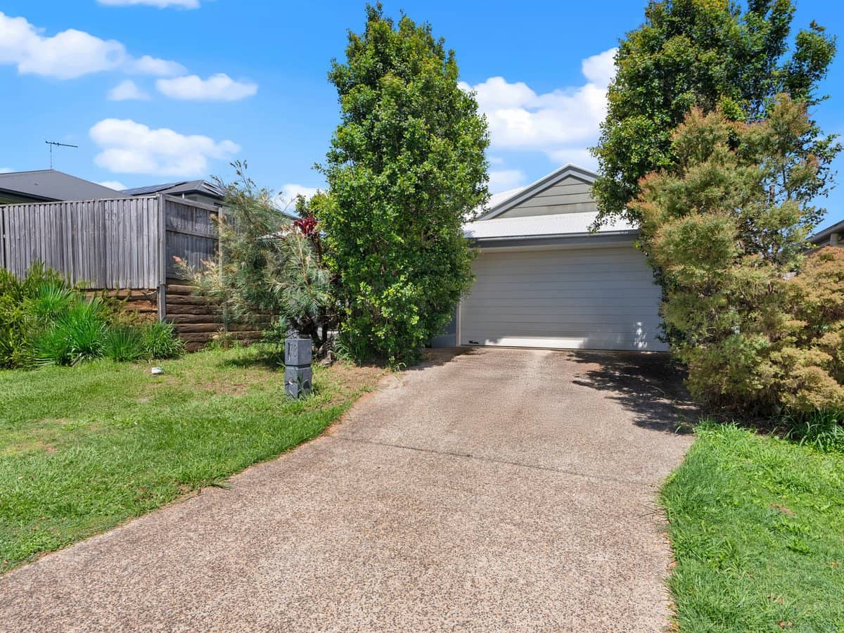 78 Swansea Circuit, REDLAND BAY - Thumbnail 2