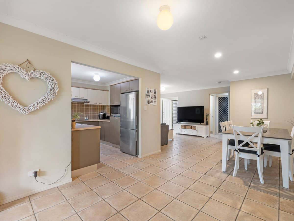 30 Federation Street, WYNNUM WEST - Thumbnail 3