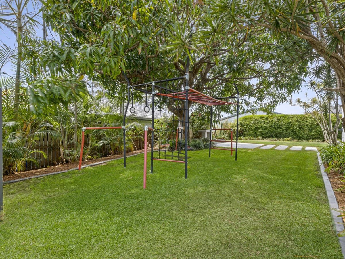 178 Heeb Street, BENOWA - Thumbnail 9