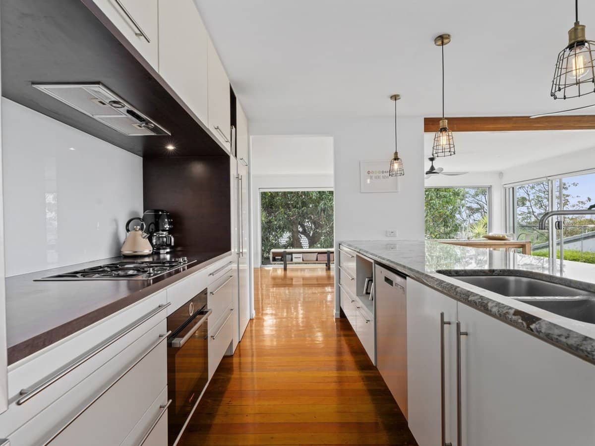 178 Heeb Street, BENOWA - Thumbnail 17