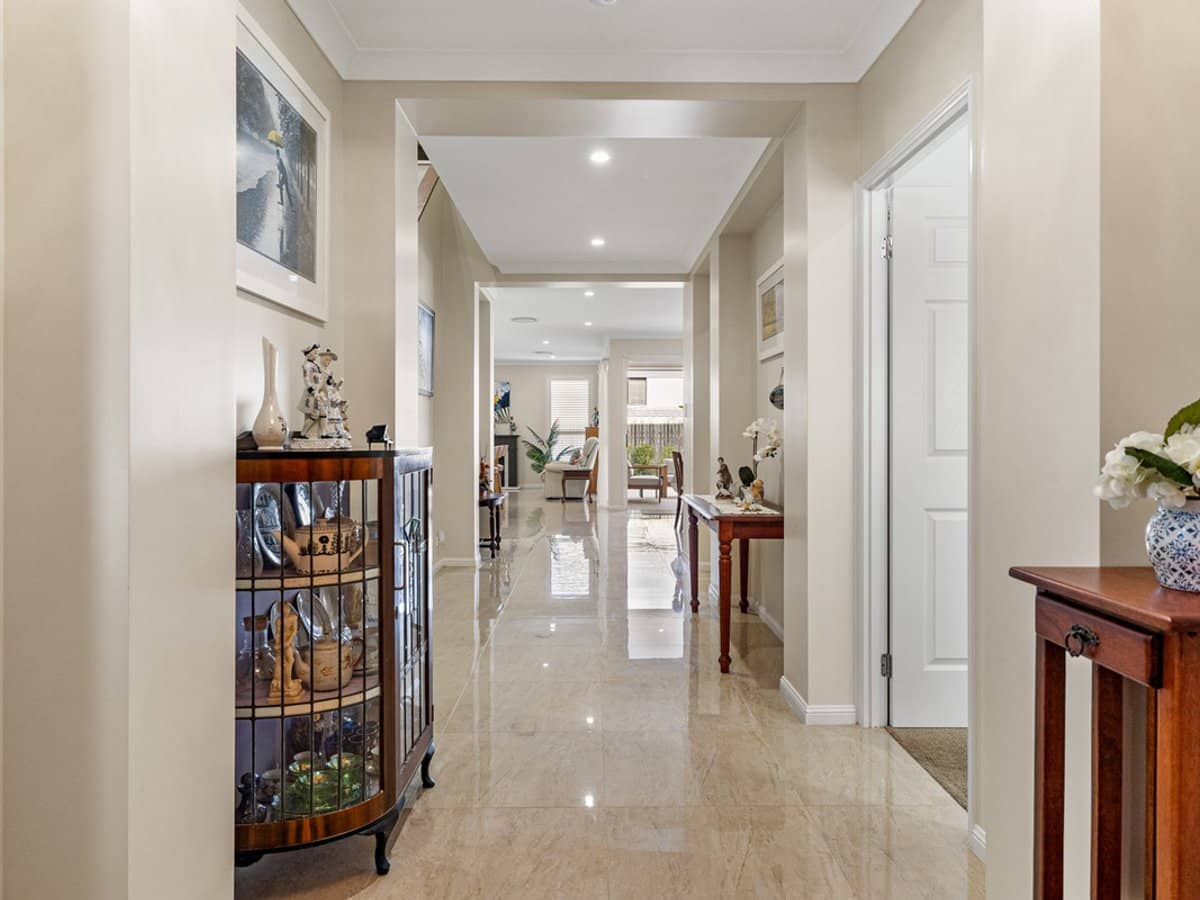 11 Lockitt Place, ORMISTON - Thumbnail 2