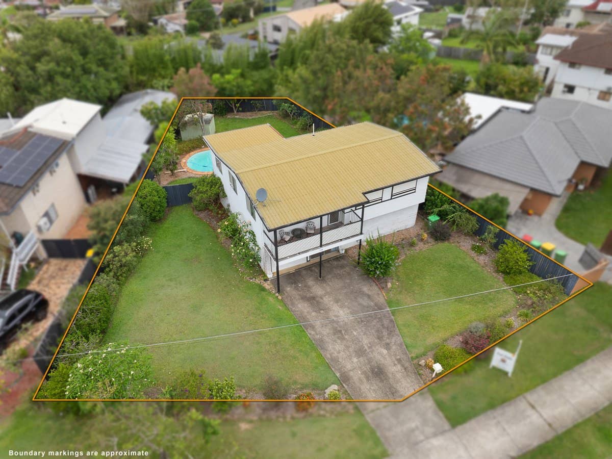 136 Panorama Drive, THORNLANDS - Thumbnail 1
