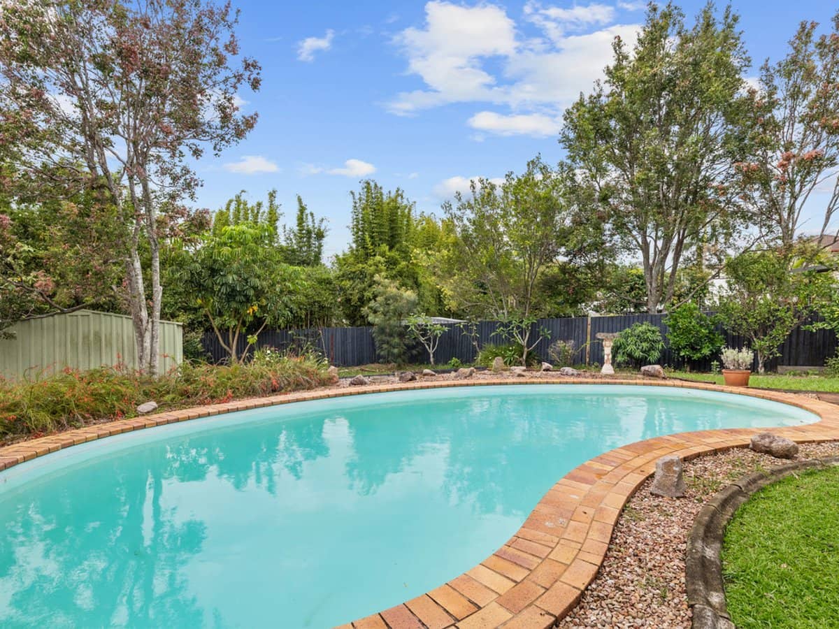 136 Panorama Drive, THORNLANDS - Thumbnail 2