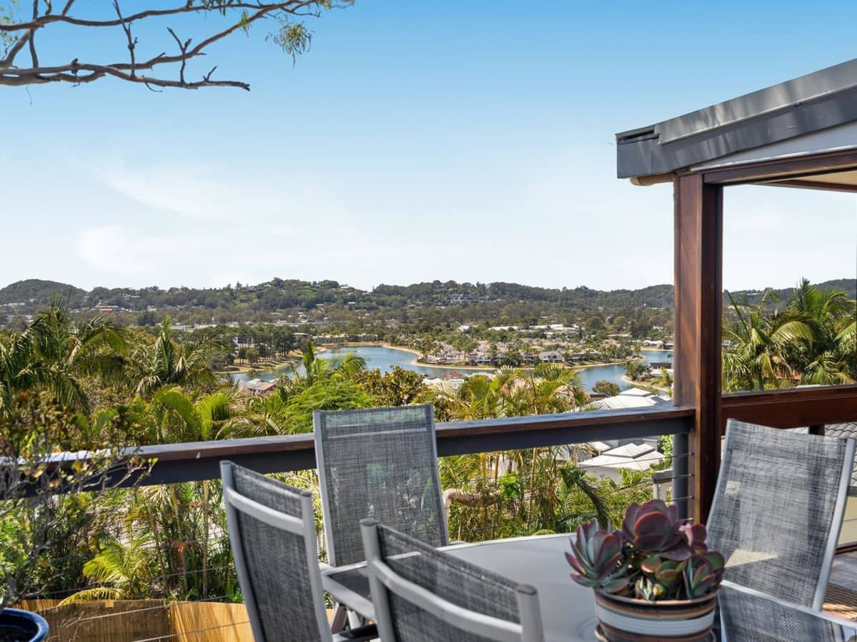 4 Bicton Court, ELANORA - Thumbnail 2