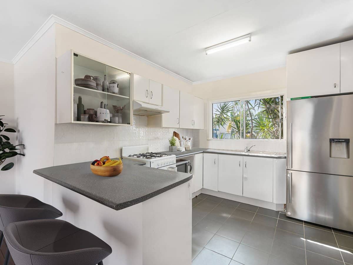 5 Nemara Street, BIGGERA WATERS - Thumbnail 6