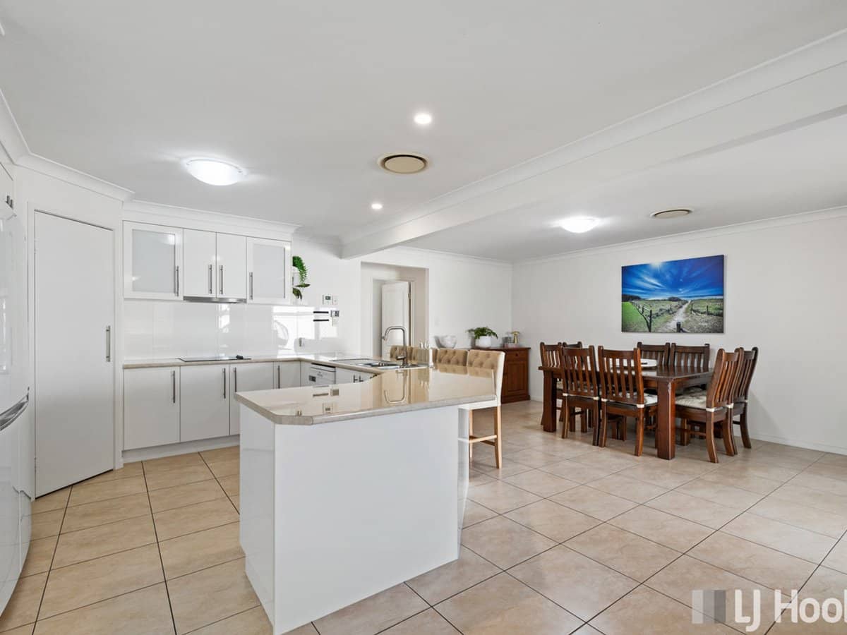 10 Crosby Place, CLEVELAND - Thumbnail 4