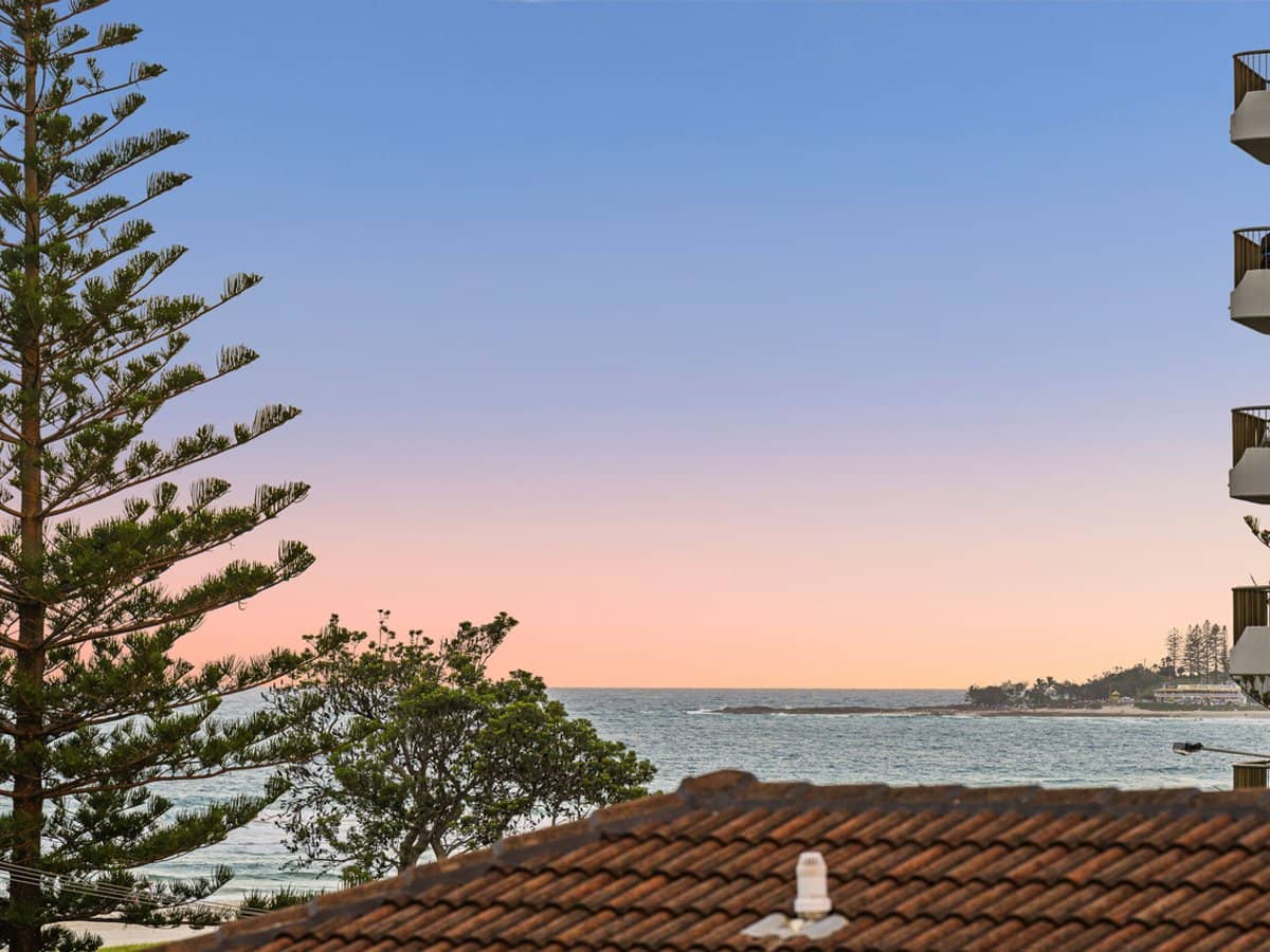 135 Golden Four Drive, BILINGA - Thumbnail 3