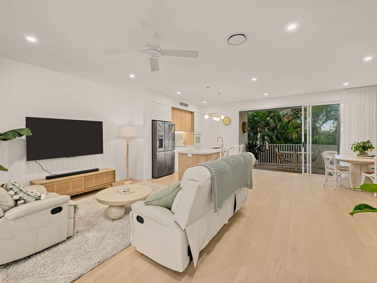 135 Golden Four Drive, BILINGA - Thumbnail 4